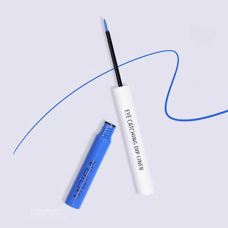 eyeliner bleu électrique